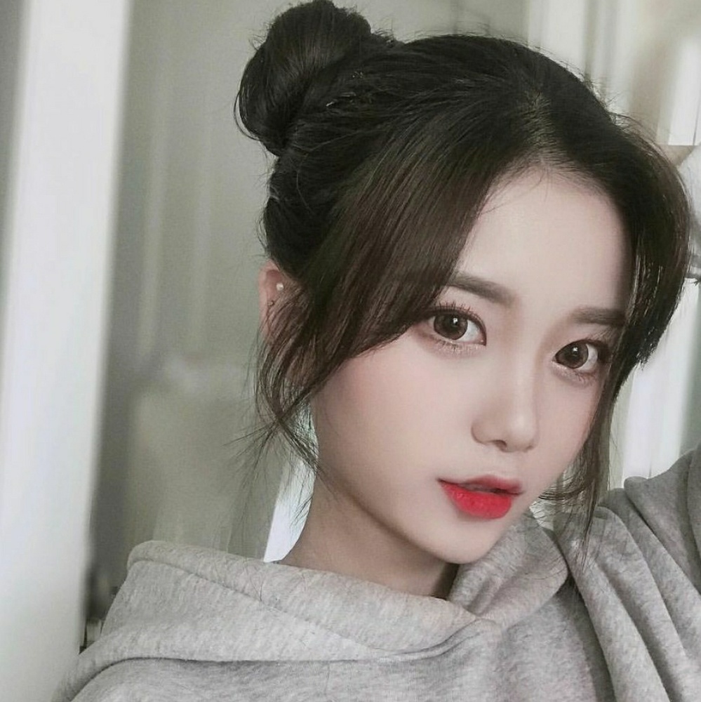 Meet your Posher, Maya